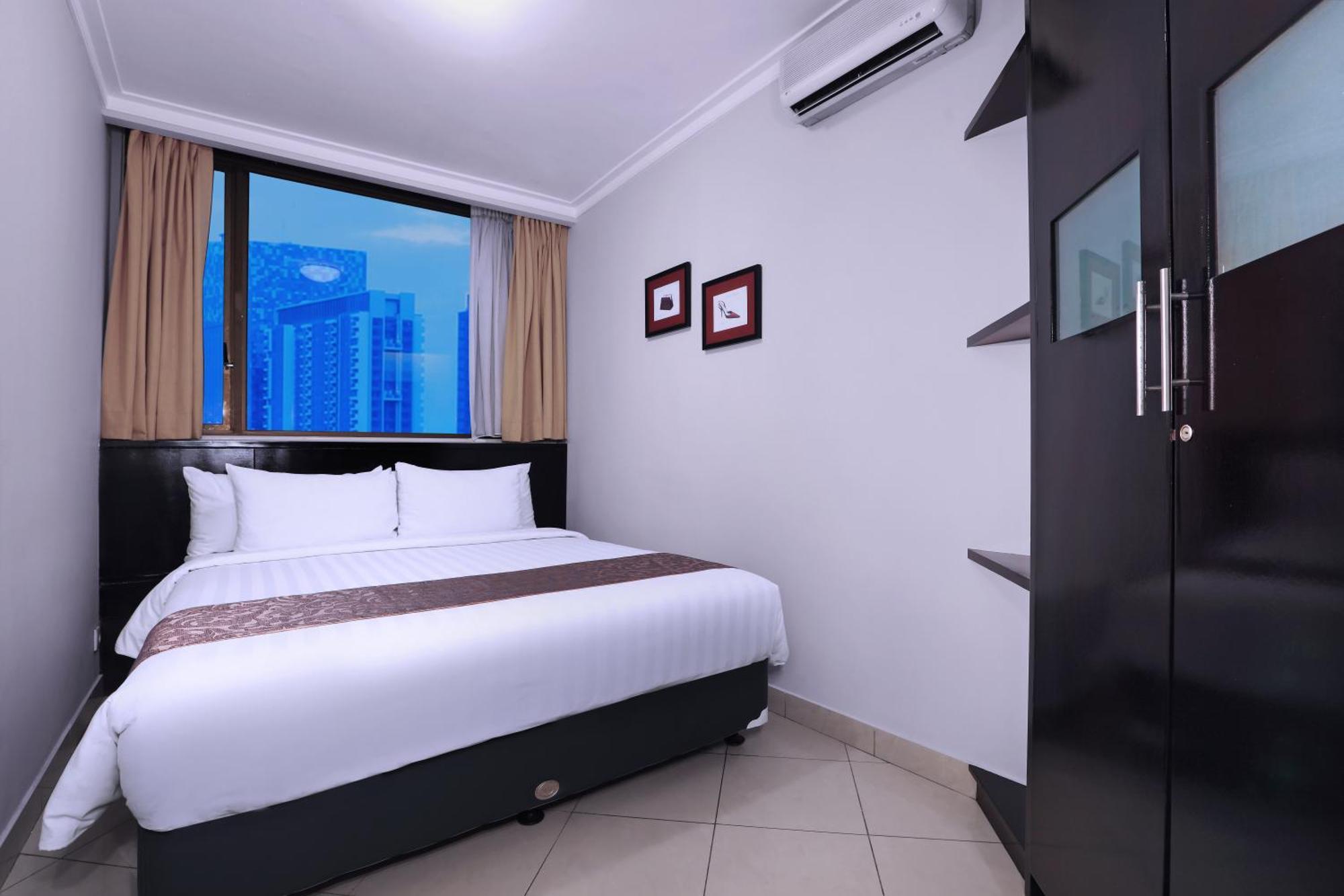 Executive Suite Double Queen Room