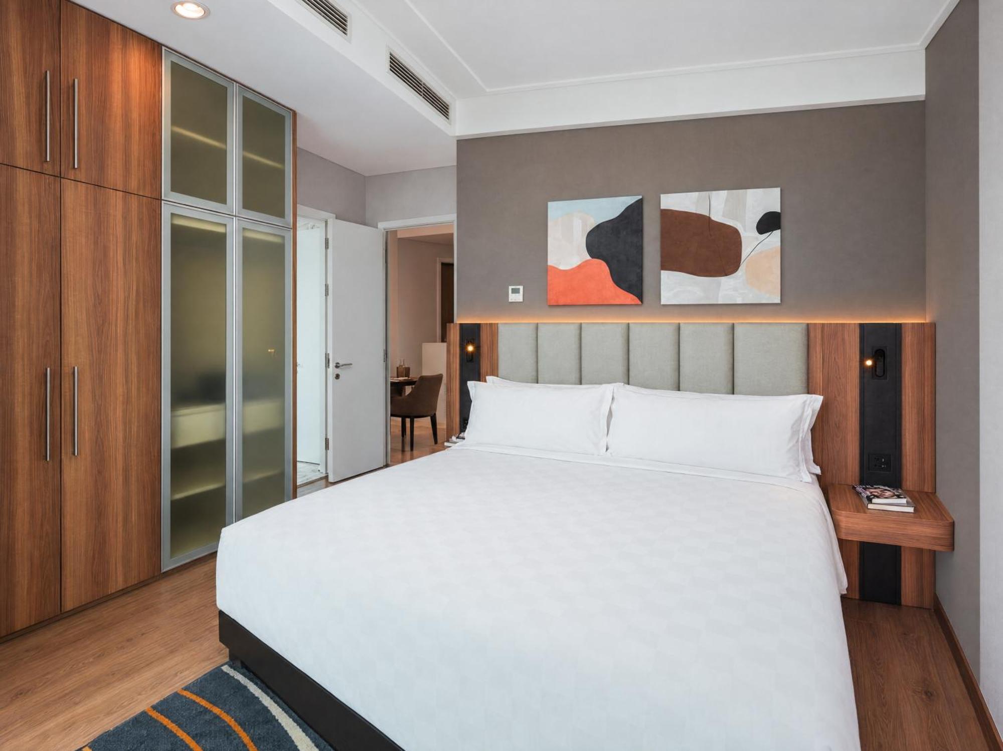 Deluxe Two-Bedroom Apartment