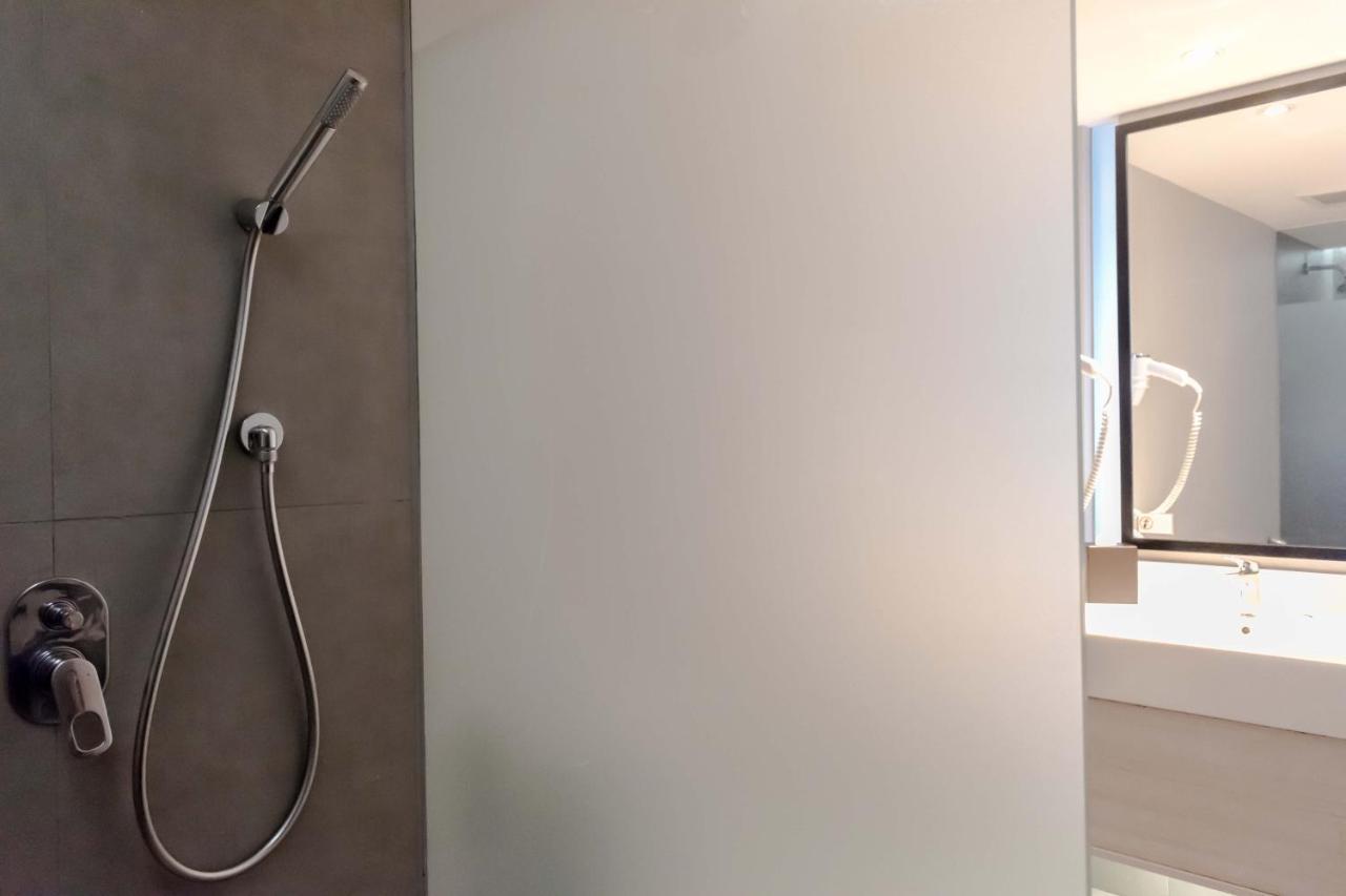 Grand Deluxe Zweibettzimmer mit Balkon und Meerblick