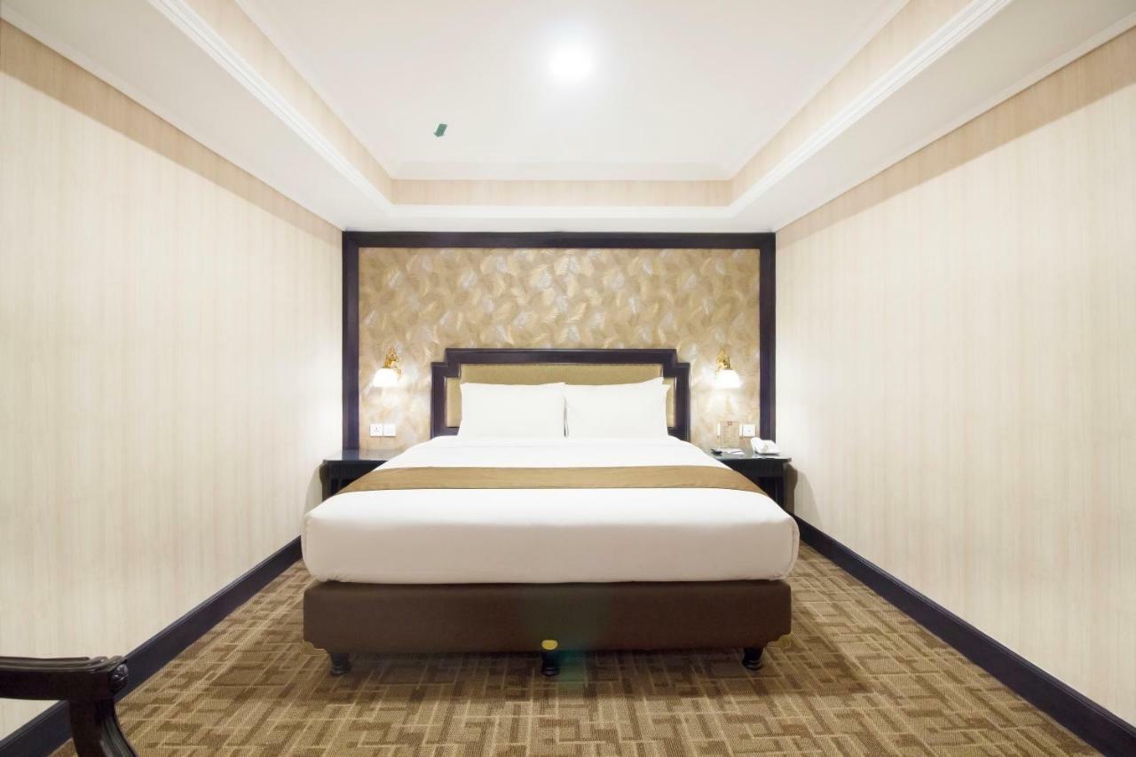 Deluxe Suite Room Double or Twin No Window (Non Smoking)